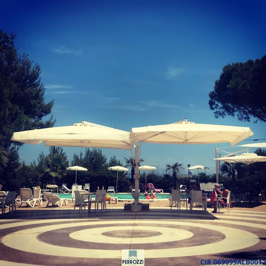 Hotel Perrozzi Vasto Bagian luar foto