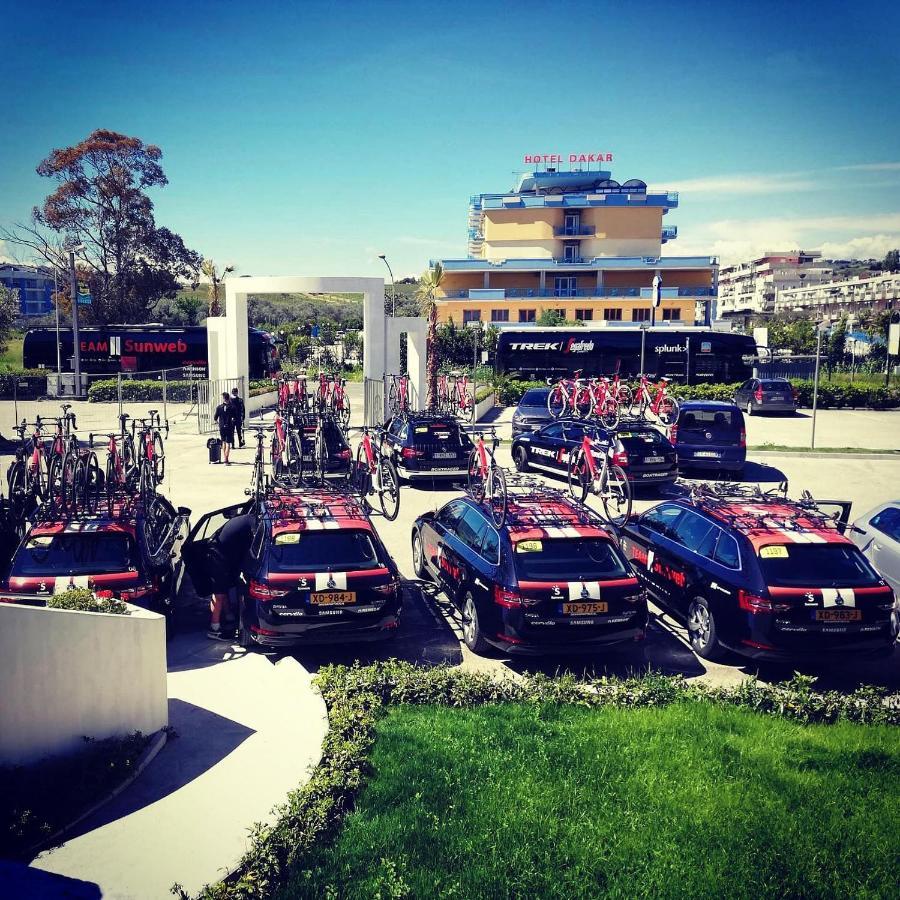 Hotel Perrozzi Vasto Bagian luar foto